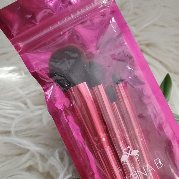 Shaina B. Miami "B. Fab" 5 Piece Makeup Brush Set - Picture 3 of 3